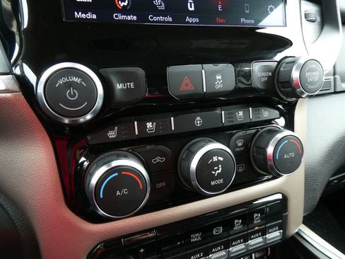 Used 2020 RAM 2500 Laramie AWD/4WD image 32