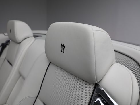 Certified 2018 Rolls-Royce Dawn image 39