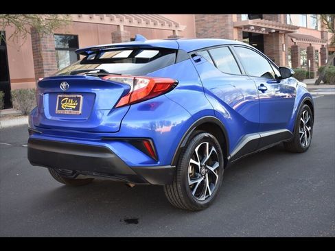 Used 2018 Toyota C-HR XLE image 7