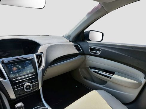 Used 2018 Acura TLX FWD image 25