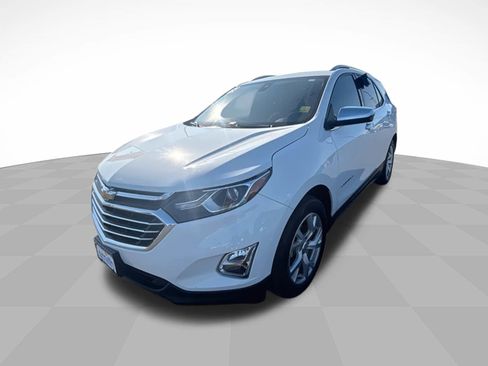 Used 2018 Chevrolet Equinox Premier image 30
