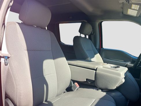 Used 2019 Ford F350 XLT w/ XLT Premium Package image 26