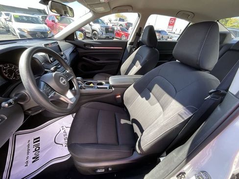 Used 2023 Nissan Altima 2.5 SV image 39