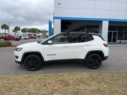 Used 2020 Jeep Compass Latitude AWD/4WD image 4