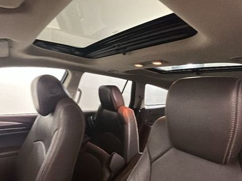 Used 2013 Buick Enclave Premium FWD image 13