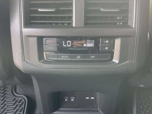 Used 2023 Volkswagen Atlas SE FWD image 15