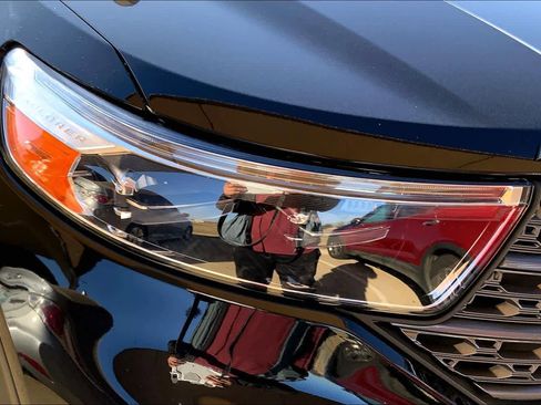 Used 2022 Ford Explorer XLT w/ Equipment Group 202A image 26