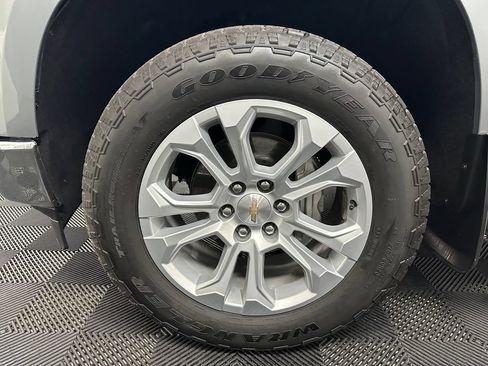Used 2026 Chevrolet Silverado 1500 LTZ w/ LTZ Premium Package AWD/4WD image 38