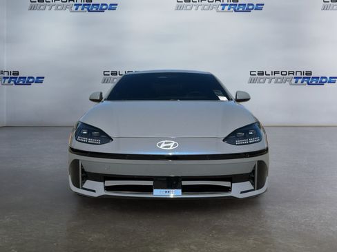 Used 2024 Hyundai Ioniq 6 SE RWD image 2