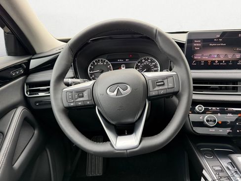 Certified 2025 INFINITI QX60 Pure image 7