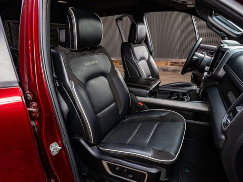 Used 2025 RAM 1500 Laramie w/ Sport Appearance Package image 31