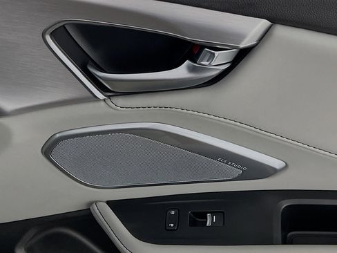 Used 2024 Acura RDX w/ Technology Package image 32