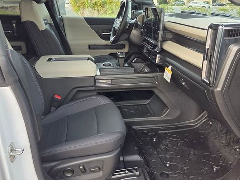 New 2026 GMC Hummer EV SUV image 15