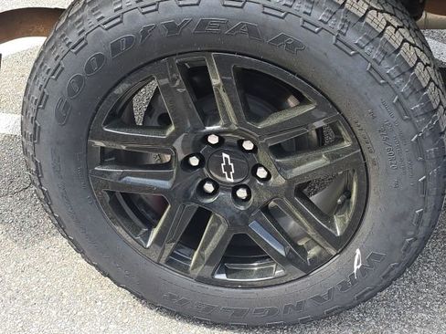 Used 2021 Chevrolet Silverado 1500 Custom Trail Boss image 13