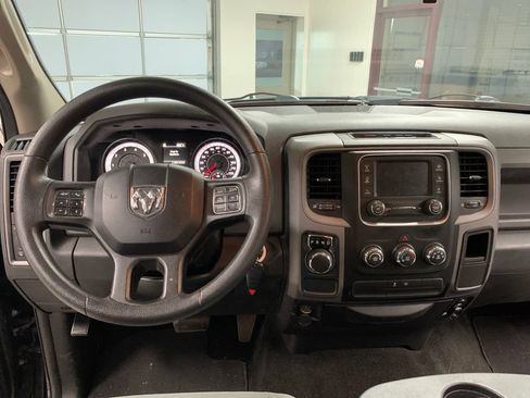 Used 2015 RAM 1500 Express RWD image 9