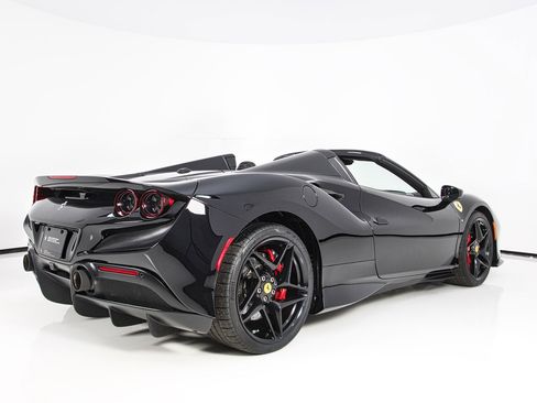 Certified 2021 Ferrari F8 Tributo RWD image 7