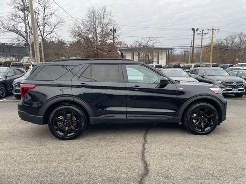 Used 2024 Ford Explorer ST-Line w/ Class IV Trailer Tow Package image 8