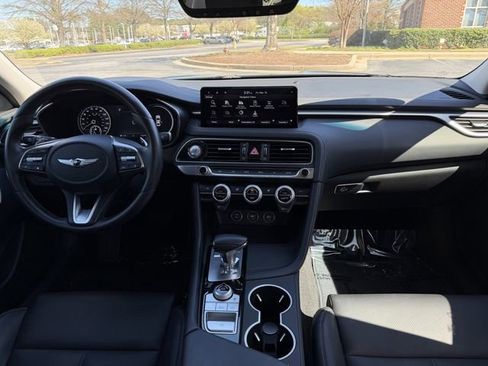 Used 2022 Genesis G70 2.0T image 25