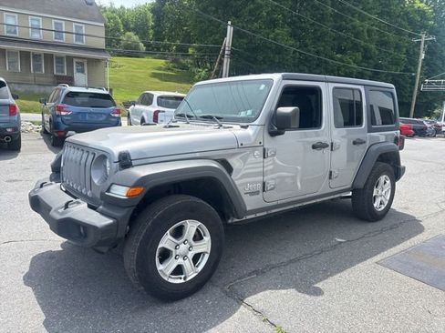Used 2020 Jeep Wrangler Unlimited Sport S AWD/4WD image 3