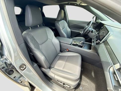 Certified 2025 Lexus RX 350 Premium w/ Accessory Package (Z1) FWD image 16