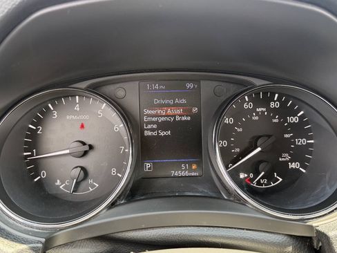 Used 2019 Nissan Rogue SV w/ Premium Package FWD image 28