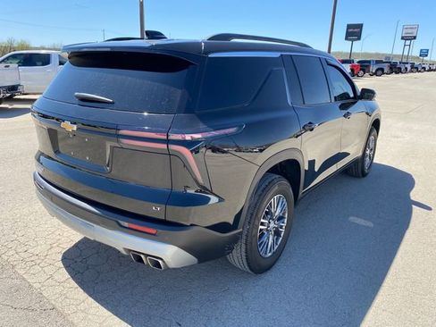 Used 2024 Chevrolet Traverse LT image 6