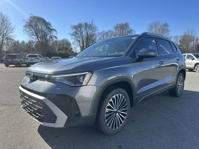 New 2026 Volkswagen Taos SE