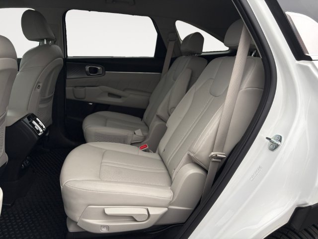Certified 2023 Kia Sorento SX Prestige AWD/4WD image 13
