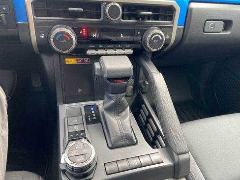 Used 2024 Toyota Tacoma TRD Off-Road image 23