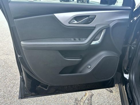 Certified 2023 Chevrolet Blazer LT w/ Convenience Package image 9