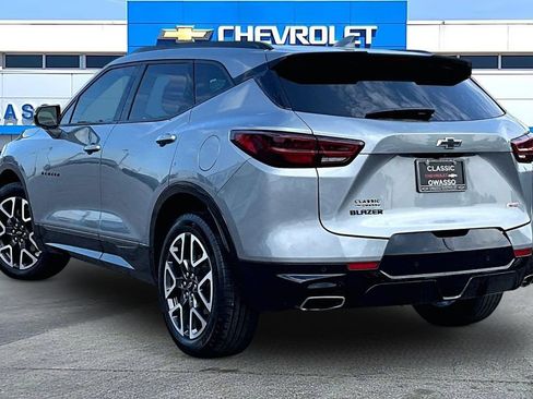 Used 2024 Chevrolet Blazer RS FWD image 3
