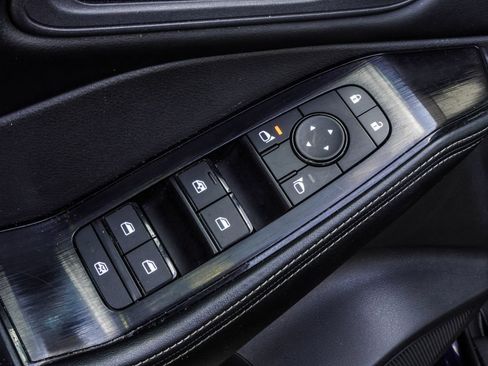 Used 2025 Nissan Rogue SV AWD/4WD image 34