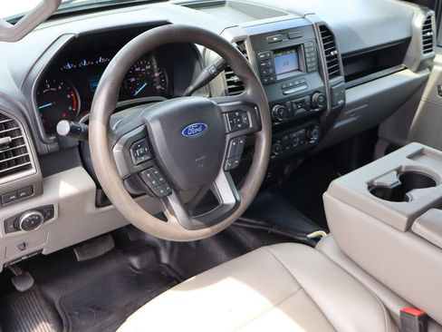 Used 2022 Ford F550 4x4 SuperCab Super Duty image 5
