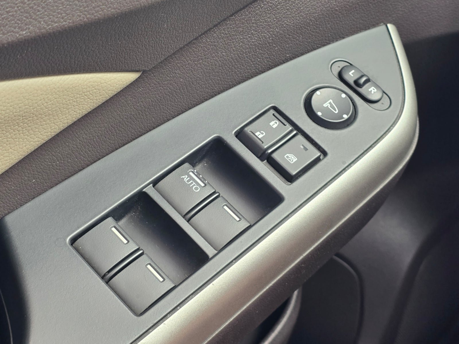 Used 2013 Honda CR-V EX-L image 22