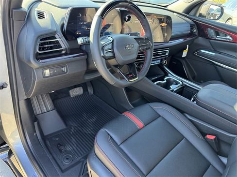 New 2026 Chevrolet Traverse RS w/ LPO, Floor Liner Package image 12
