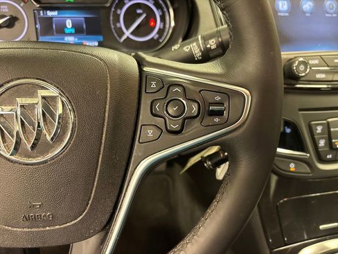 Used 2015 Buick Regal image 29