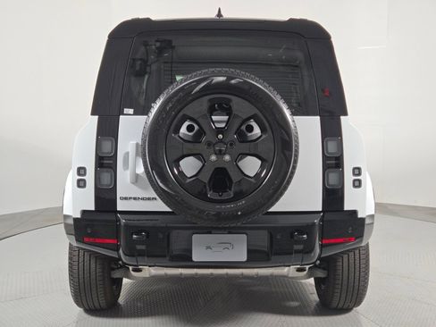 New 2026 Land Rover Defender 110 X-Dynamic SE AWD/4WD image 7
