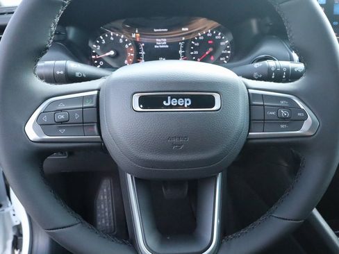 New 2026 Jeep Compass Latitude image 3