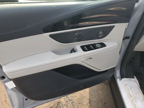 New 2026 Lincoln Nautilus Premier w/ Equipment Group 102A image 8