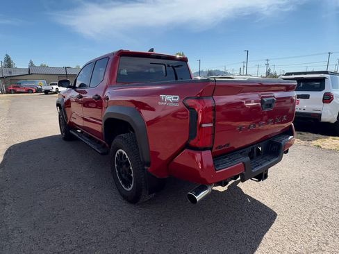 Used 2024 Toyota Tacoma TRD Off-Road w/ TRD Off Road Upgrade Package AWD/4WD image 3