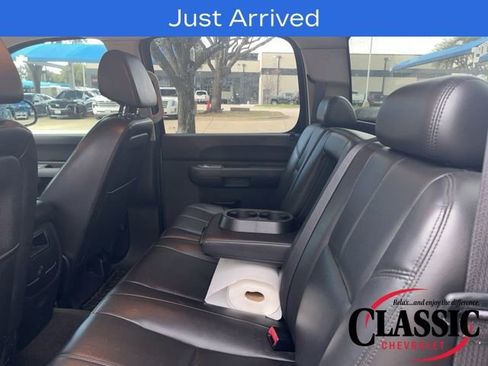 Used 2009 Chevrolet Silverado 1500 LT w/ Texas Edition image 11