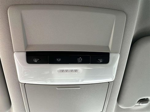 Used 2022 Nissan Rogue S image 11