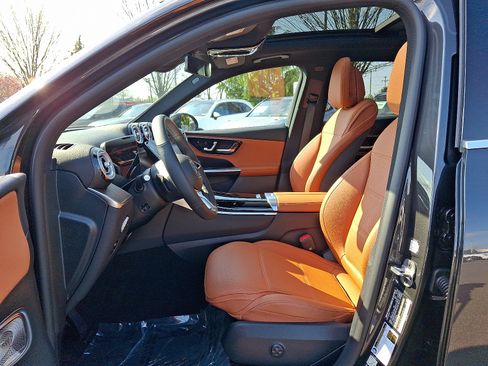 New 2026 Mercedes-Benz GLC 300 4MATIC image 11