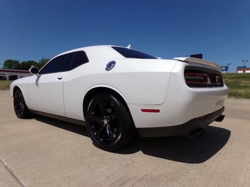 Used 2015 Dodge Challenger R/T w/ Quick Order Package 22B R/T image 19