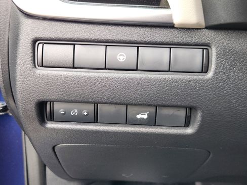 Used 2023 Nissan Rogue SL w/ SL Premium Package image 25