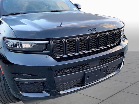 Used 2024 Jeep Grand Cherokee L Limited w/ Black Appearance Package RWD image 29
