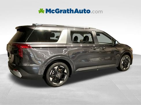 New 2026 Kia Carnival EX FWD image 4