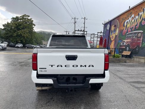 Used 2024 Toyota Tacoma SR5 AWD/4WD image 4