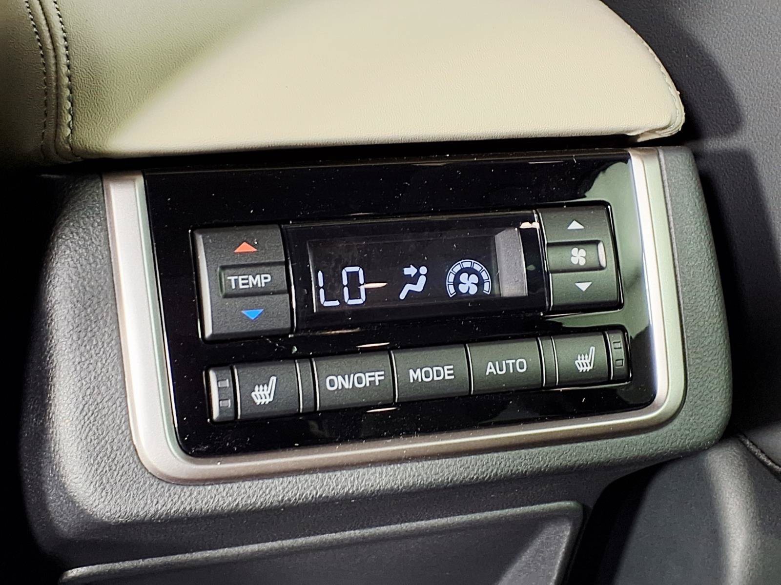 New 2026 Subaru Ascent Limited AWD/4WD image 5