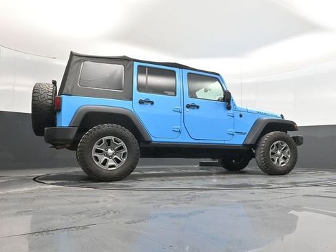 Used 2017 Jeep Wrangler Unlimited Rubicon w/ Connectivity Group image 45